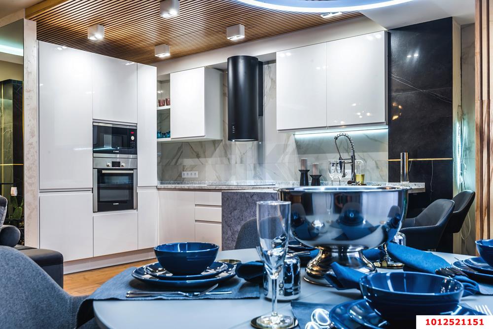 Фото №1: 3-комнатная квартира 100 м² - Краснодар, ЖК Маршал, Западный внутригородской округ, Фестивальный, мкр. жилой комплекс Маршал, ул. Гаражная, 87