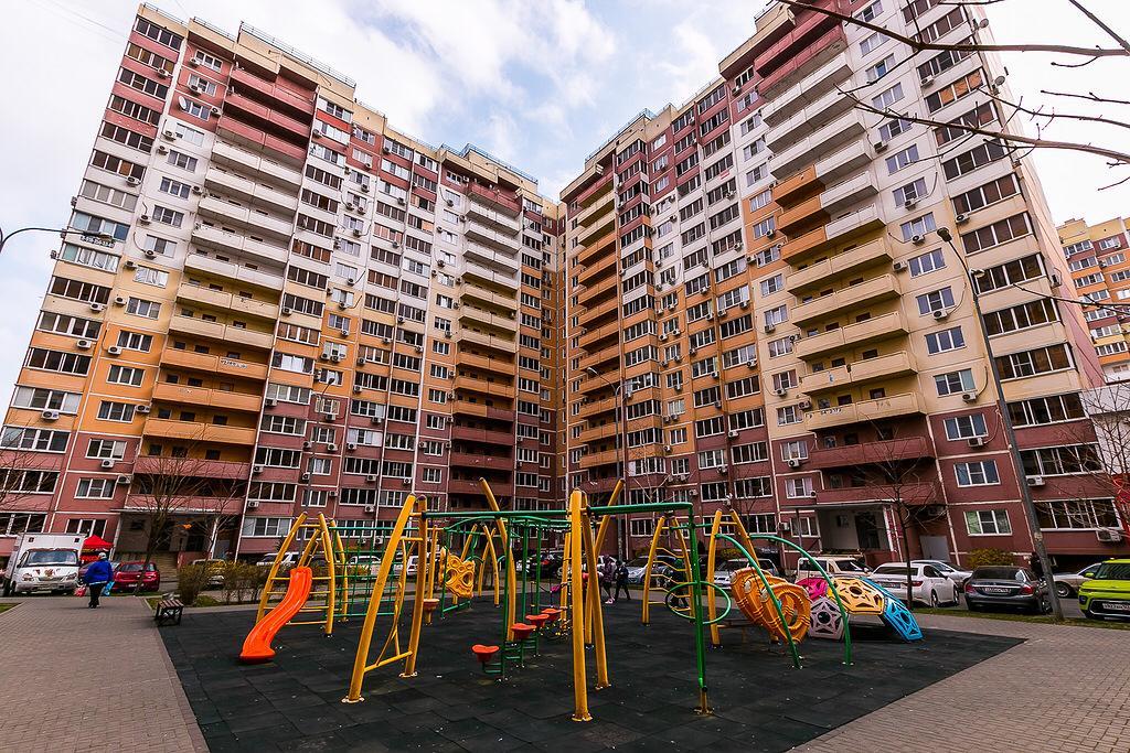 Фото №1: 3-комнатная квартира 102 м² - Краснодар, Центральный внутригородской округ, Дубинка, мкр. Черёмушки, пер. Лунный, 16