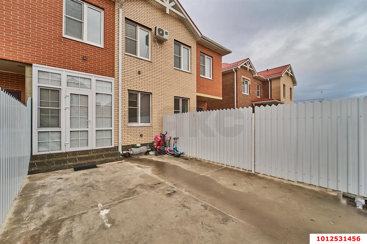 Фото №2: Таунхаус 94 м² + 2.3 сот. - Краснодар, коттеджный  Греция, ул. Эгейская, 3к10