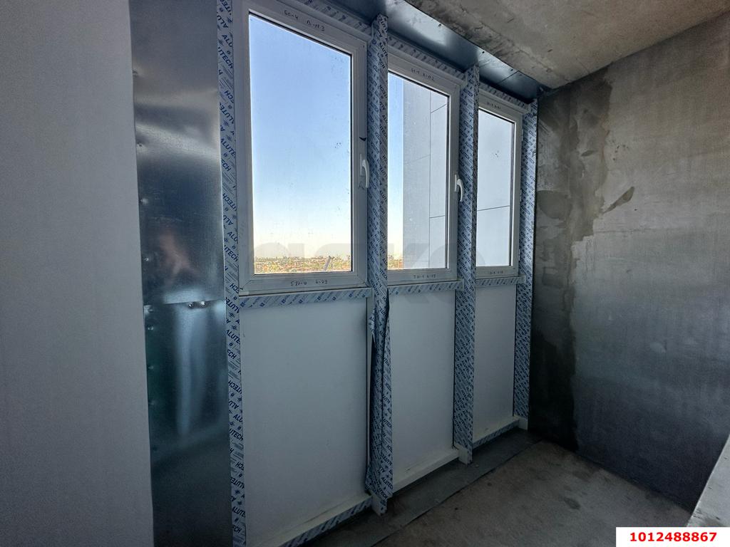 Фото №5: 2-комнатная квартира 60 м² - Краснодар, Прикубанский внутригородской округ, Микрохирургии глаза, мкр. жилой комплекс Сограт, ул. Красных Партизан, 4/15