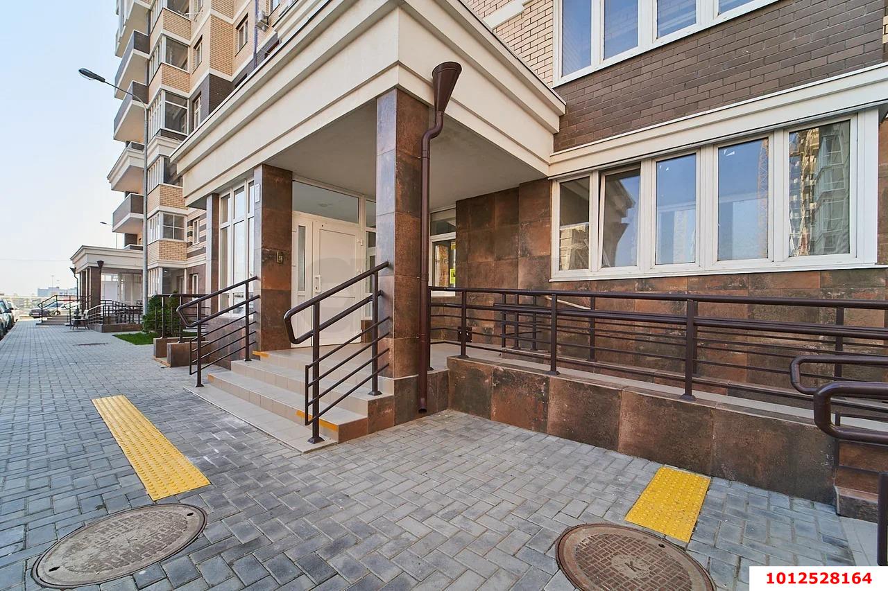 Фото №1: 1-комнатная квартира 51 м² - Краснодар, ул. им. Мурата Ахеджака, 12к1