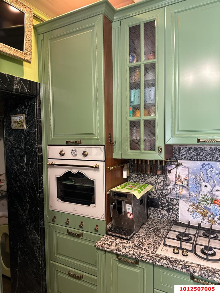 Фото №6: 4-комнатная квартира 85 м² - Краснодар, Центральный внутригородской округ, мкр. Центральный, ул. имени Максима Горького, 159