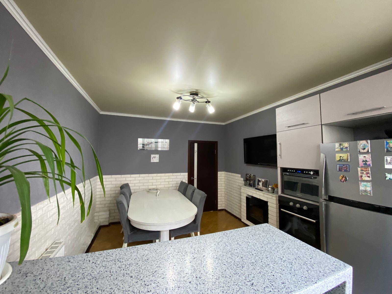 Фото №1: 3-комнатная квартира 107 м² - Краснодар, Центральный внутригородской округ, Покровка, ЖК Дом на Березанской, мкр. Центральный, ул. Березанская, 41