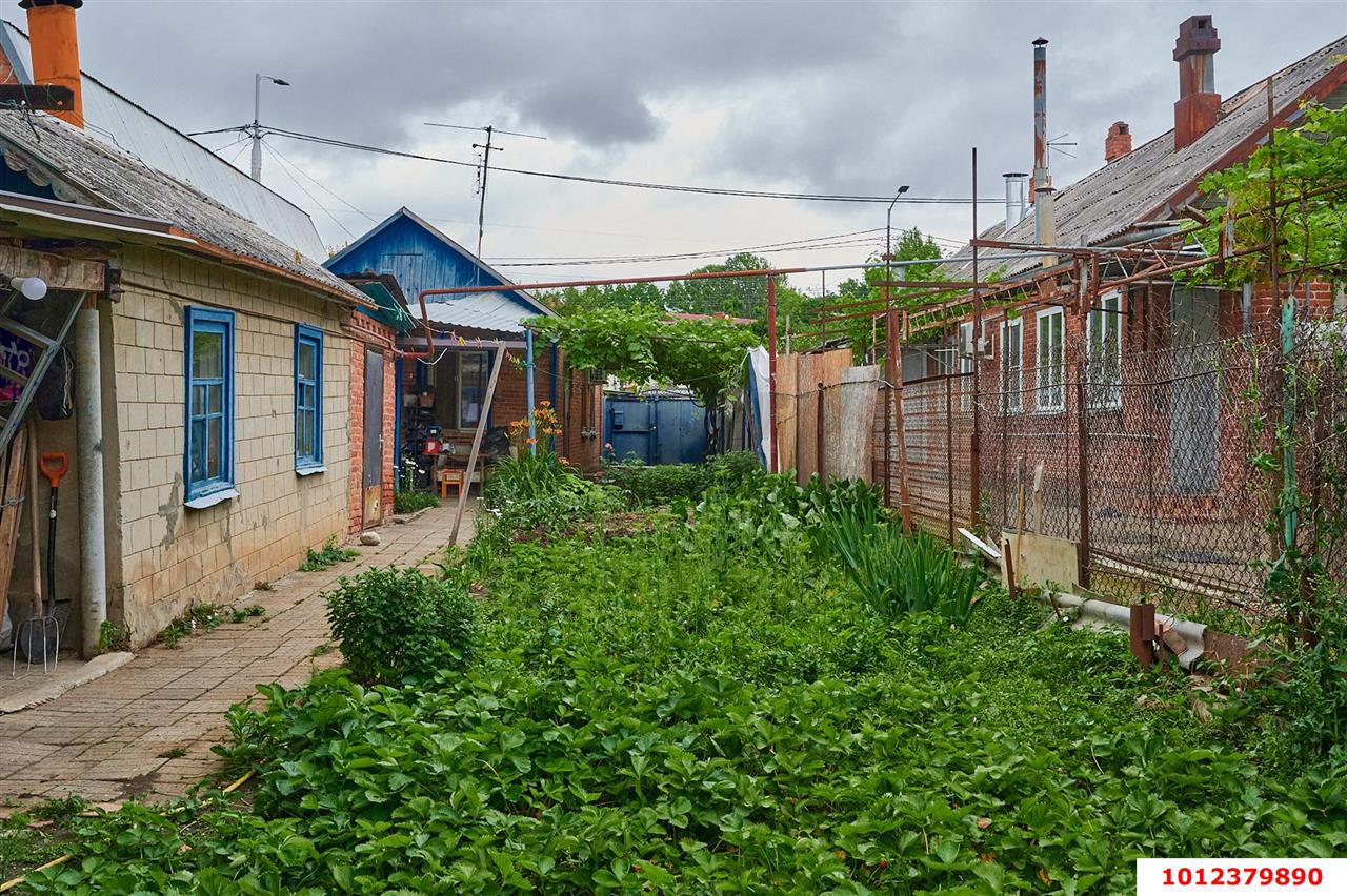 Фото №4: Дом 40 м² + 3.7 сот. - Краснодар, Сельскохозяйственный Институт, ул. Алма-Атинская, 38