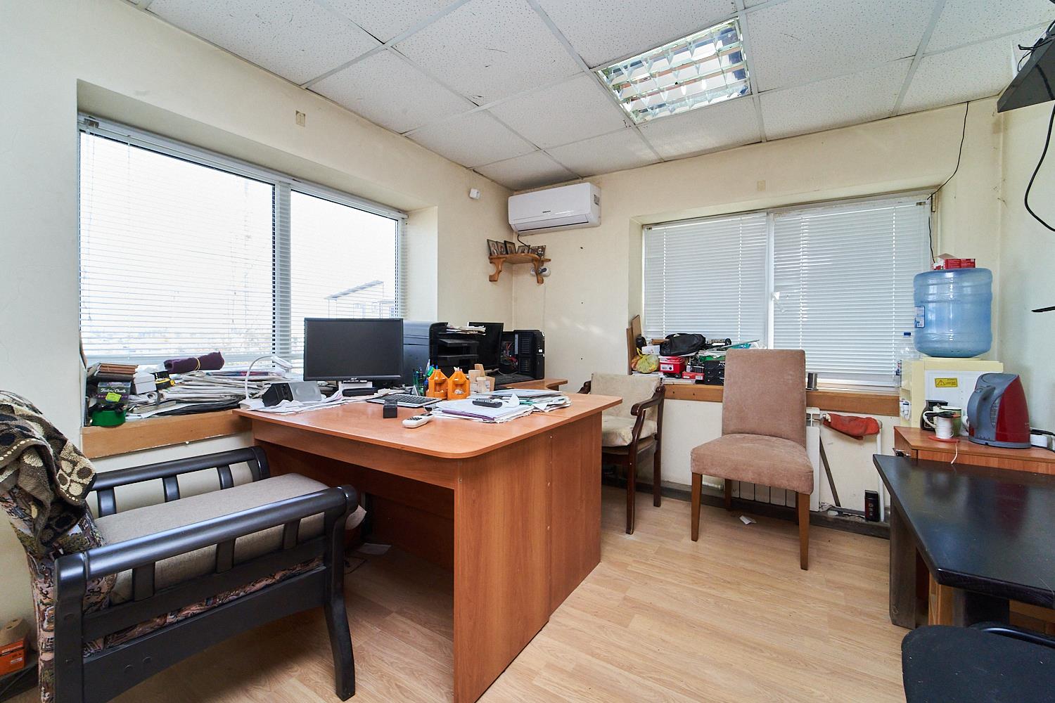 Фото №8: Коммерция 1071 м² - Северская, ул. Западная, 37