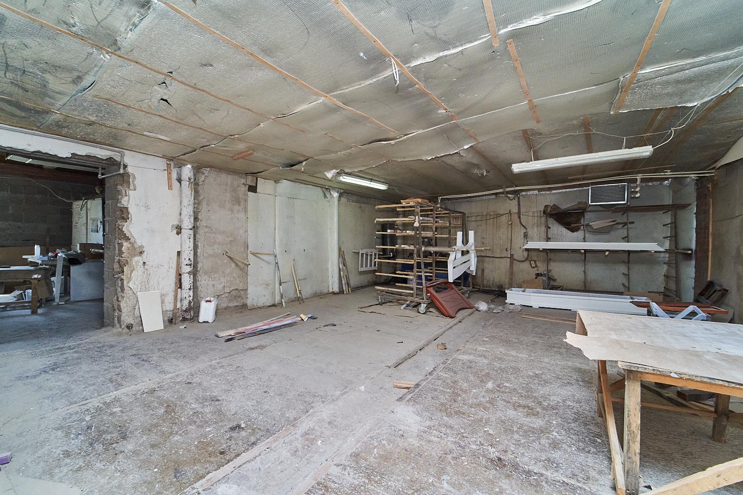 Фото №11: Коммерция 1071 м² - Северская, ул. Западная, 37