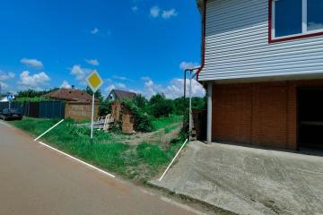 Фото №1: Земельный участок 10 сот. - Старобжегокай, ул. Чапаева, 2