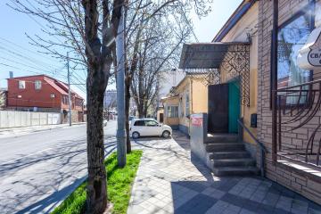 Фото №1: Коммерция 45 м² - Краснодар, мкр. Центральный, ул. Октябрьская, 105