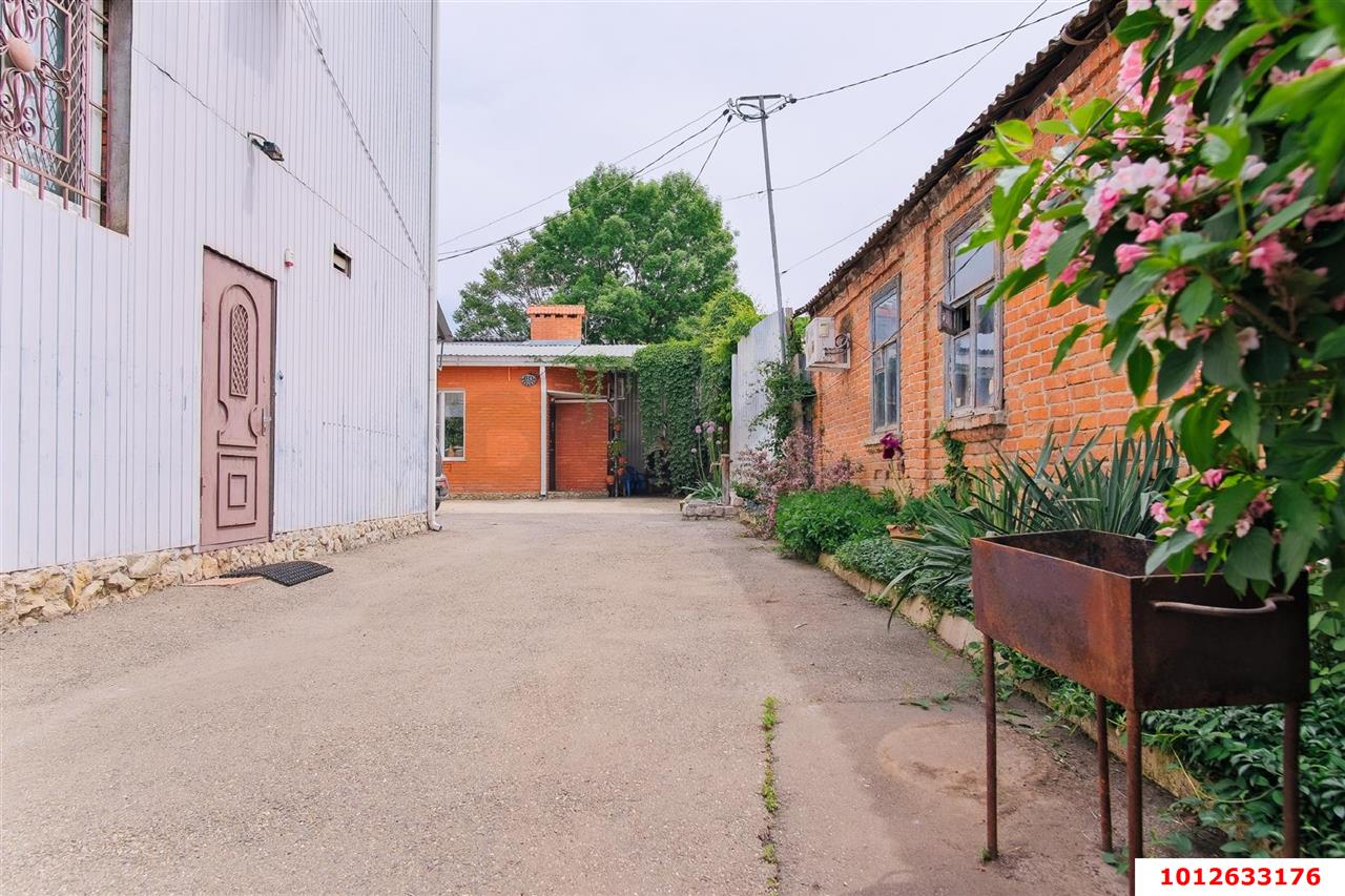 Фото №14: 4-комнатная квартира 103 м² - Краснодар, Западный внутригородской округ, мкр. Центральный, ул. Октябрьская, 162