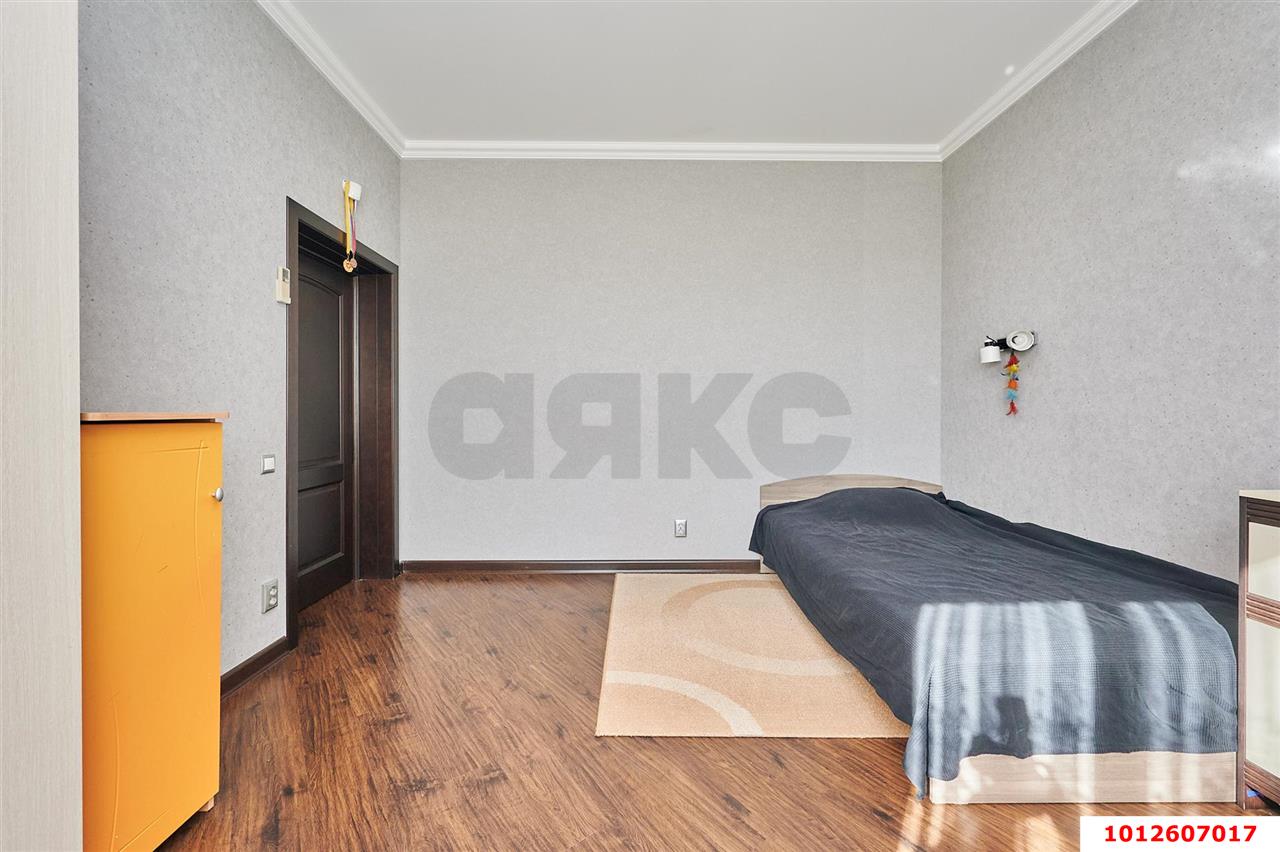 Фото №24: Дом 236 м² + 6 сот. - Краснодар, Прикубанский внутригородской округ, Микрохирургии глаза, мкр. СНТ № 1, ул. Абрикосовая, 556