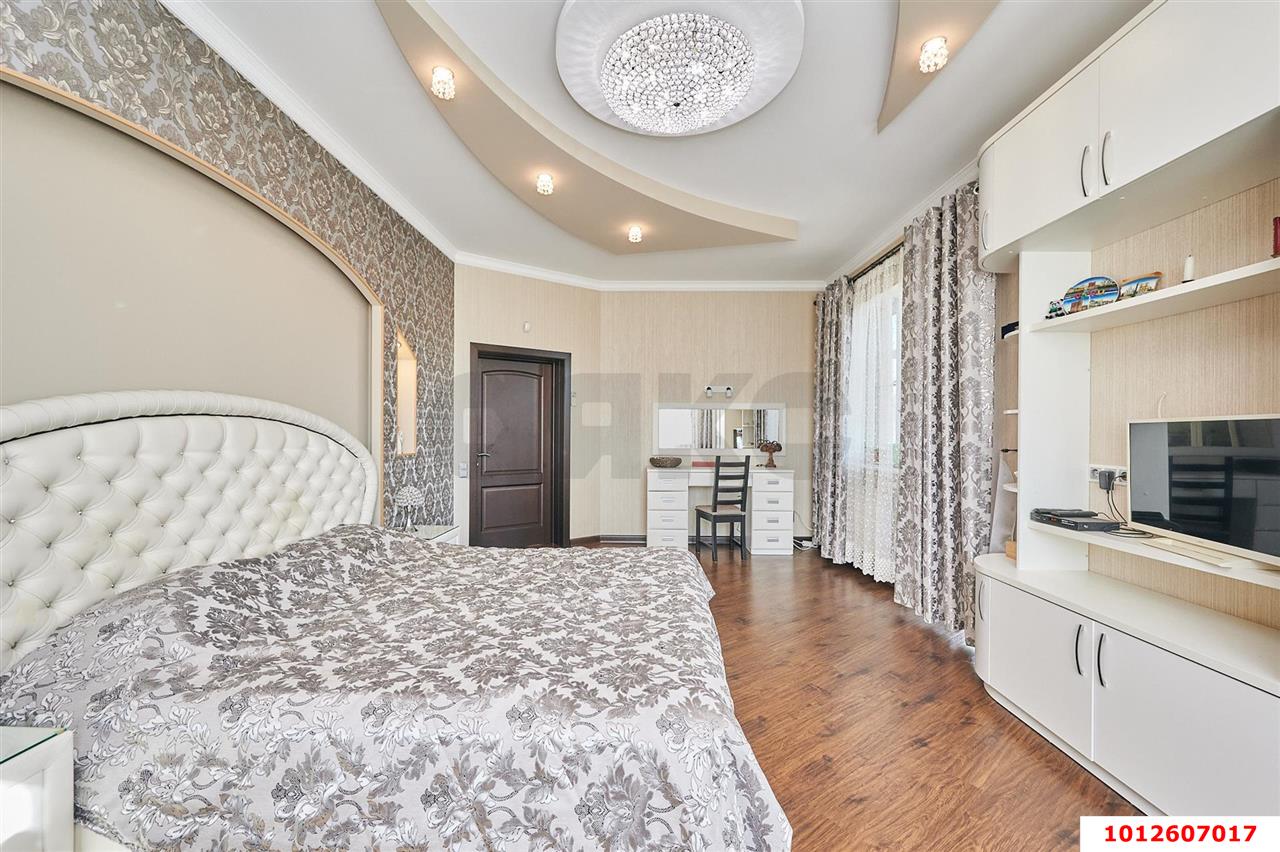 Фото №29: Дом 236 м² + 6 сот. - Краснодар, Прикубанский внутригородской округ, Микрохирургии глаза, мкр. СНТ № 1, ул. Абрикосовая, 556