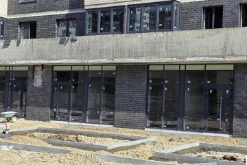 Фото №2: Торговое помещение 50 м² - Краснодар, мкр. Россинского, б-р Адмиралтейский, 1
