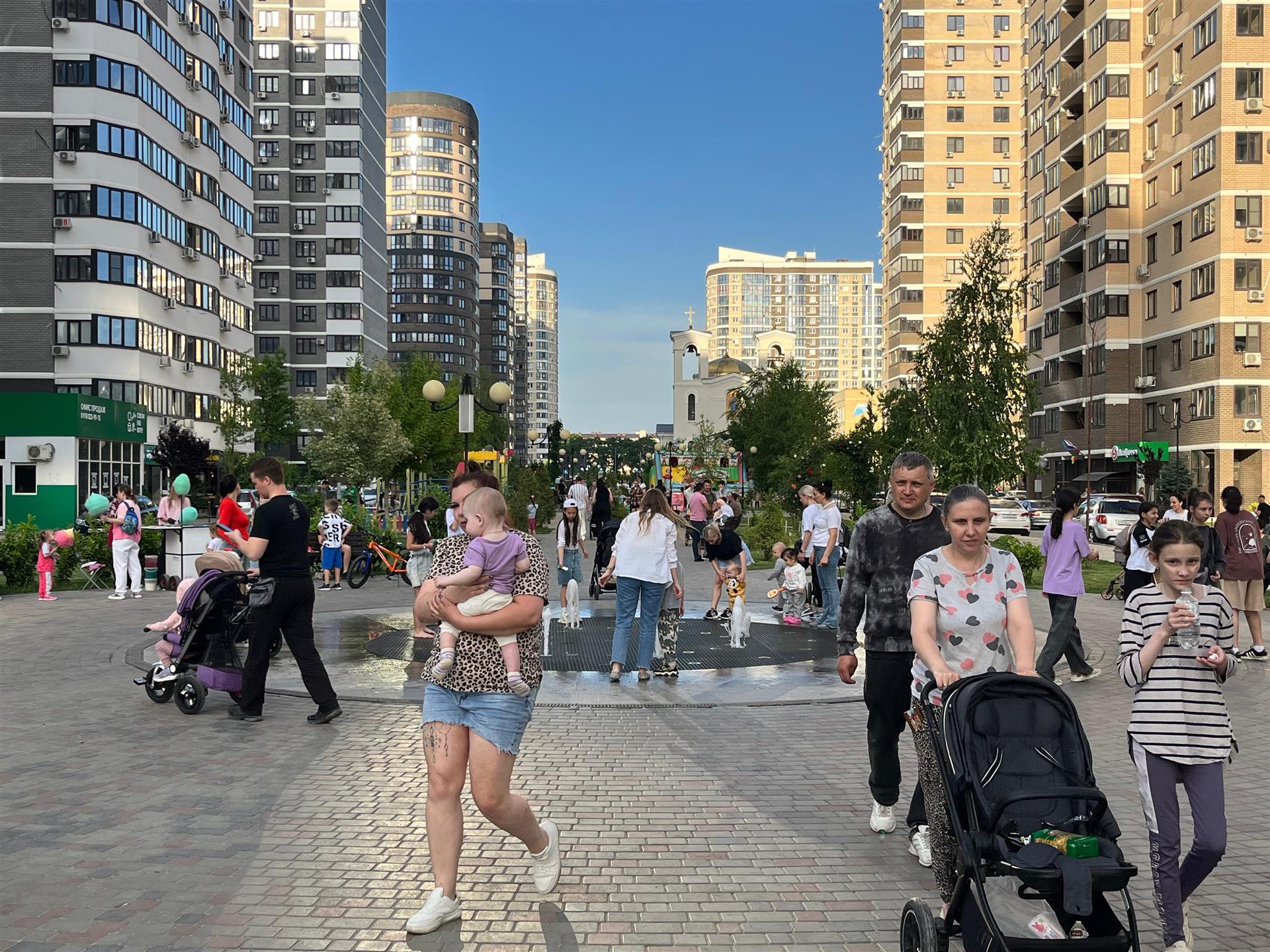 Фото №2: Коммерция 40 м² - Краснодар, Прикубанский внутригородской округ, мкр. Россинского, б-р Адмиралтейский, 1