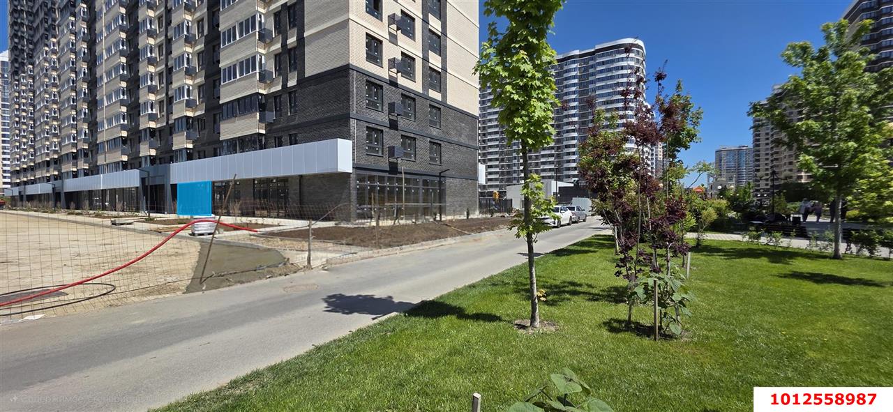 Фото №5: Коммерция 40 м² - Краснодар, Прикубанский внутригородской округ, мкр. Россинского, б-р Адмиралтейский, 1