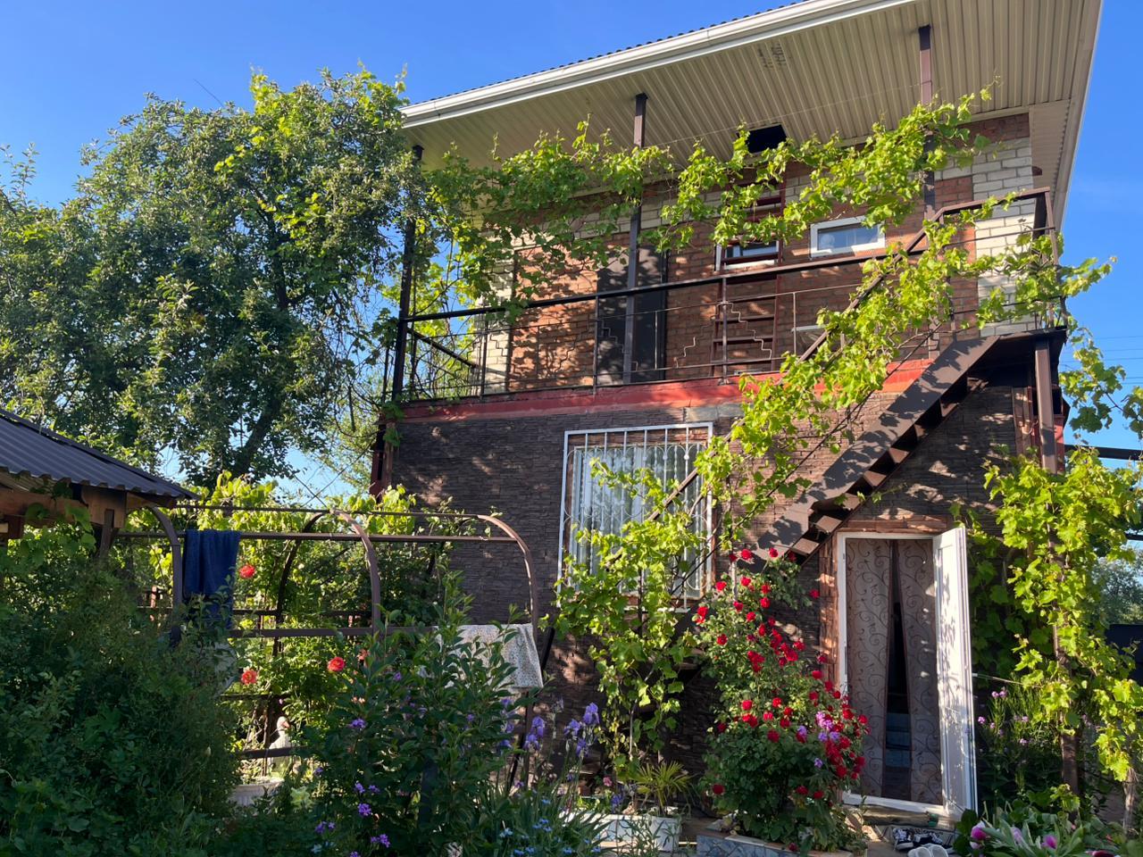 Фото №1: Дом 98 м² + 6 сот. - СНТ Кубаночка-Белозёрный, мкр. Прикубанский внутригородской округ, ул. Зелёная, 425