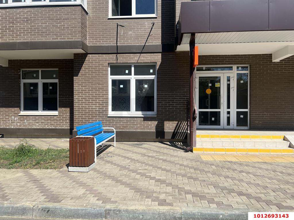 Фото №3: Торговое помещение 62 м² - Краснодар, жилой комплекс На Стахановской, ул. Стахановская, 1/5к4