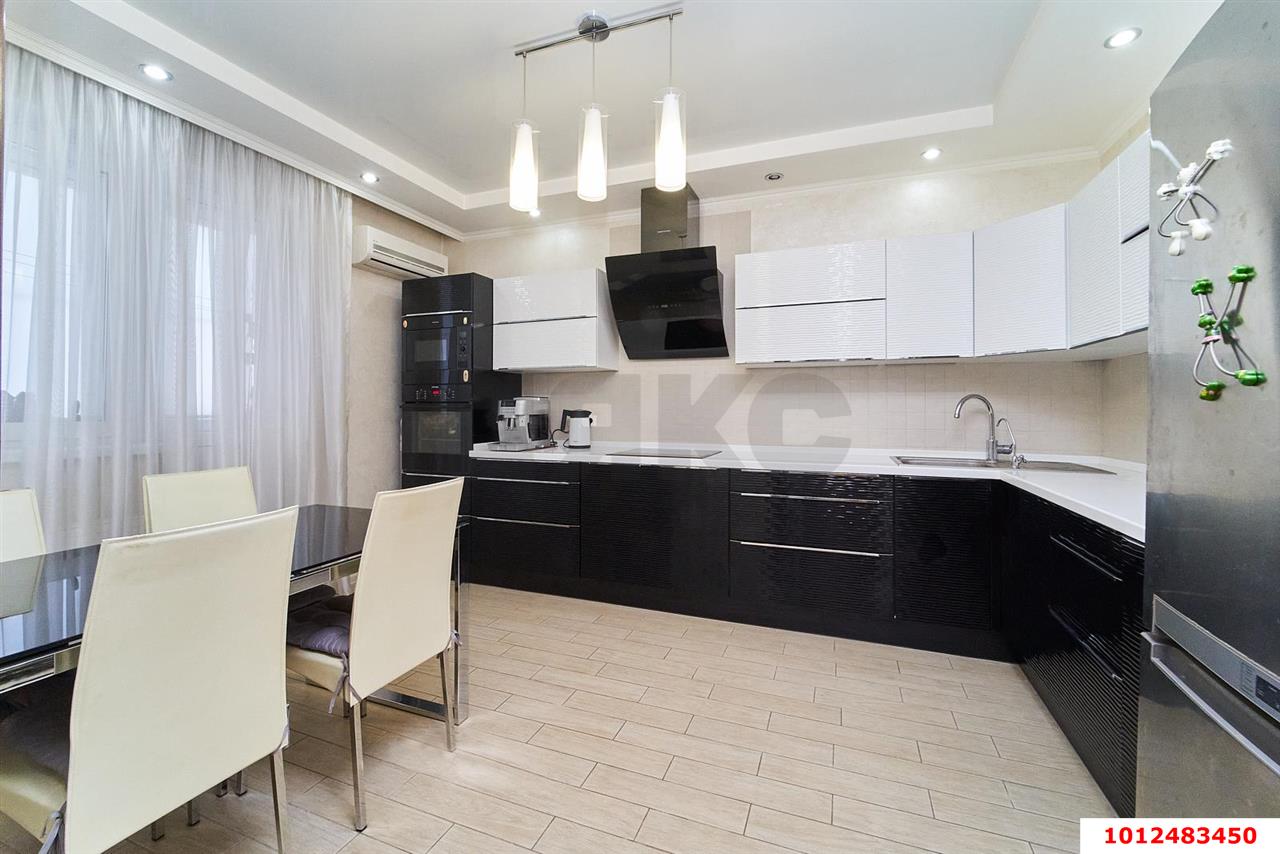 Фото №1: 3-комнатная квартира 114 м² - Краснодар, Центральный, ул. Промышленная, 49/1