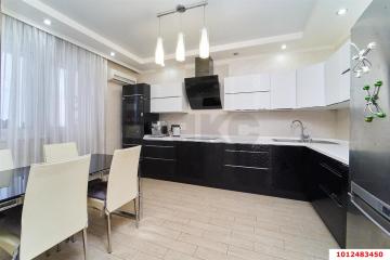 Фото №1: 3-комнатная квартира 111 м² - Краснодар, мкр. Центральный, ул. Промышленная, 49/1