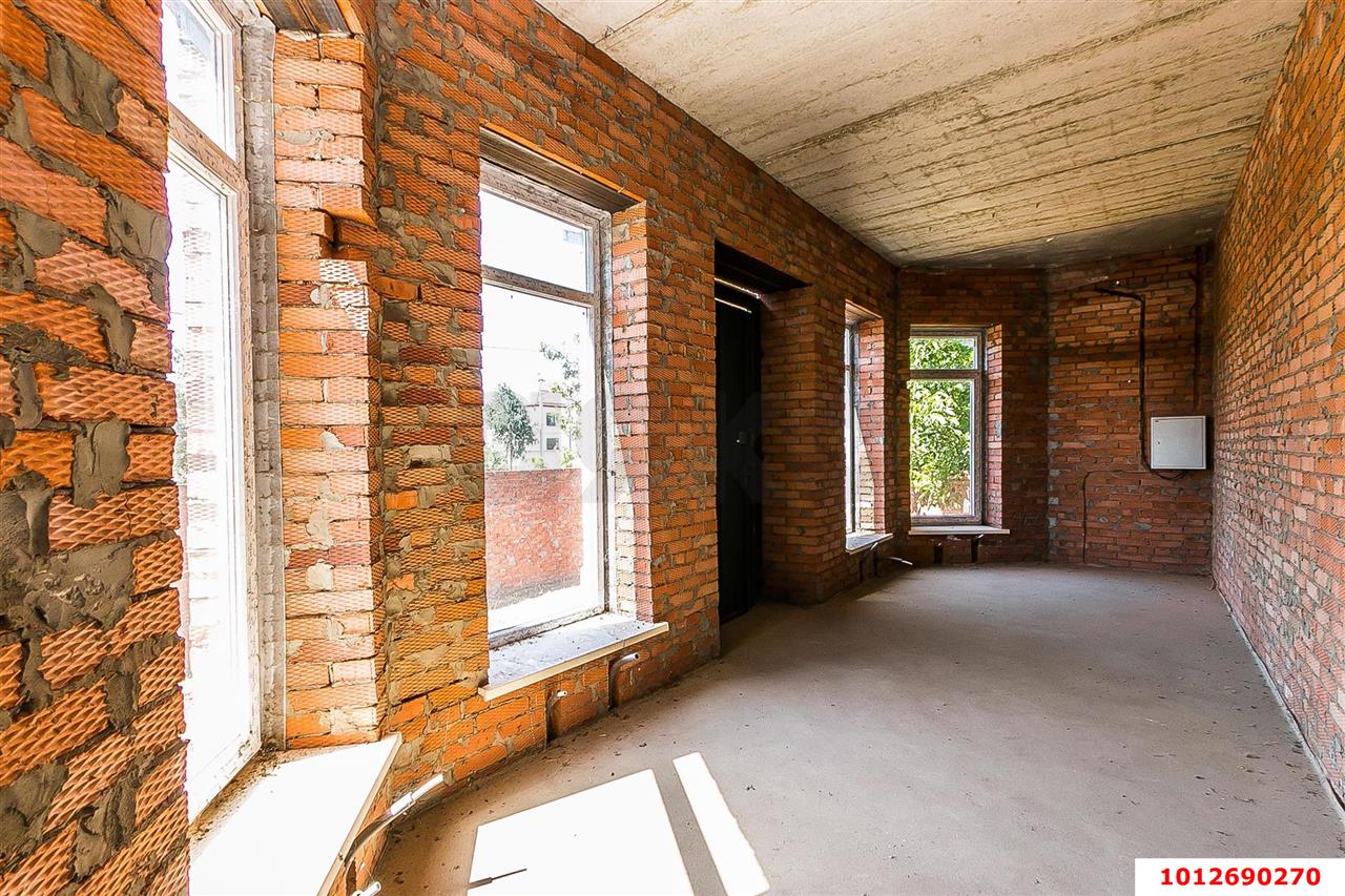 Фото №5: Дом 232 м² + 7.5 сот. - Краснодар, Прикубанский внутригородской округ, мкр. Горхутор, ул. Яхонтовая, 30