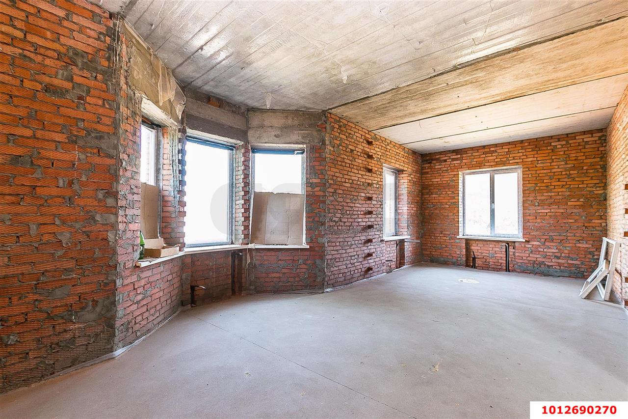 Фото №6: Дом 232 м² + 7.5 сот. - Краснодар, Прикубанский внутригородской округ, мкр. Горхутор, ул. Яхонтовая, 30