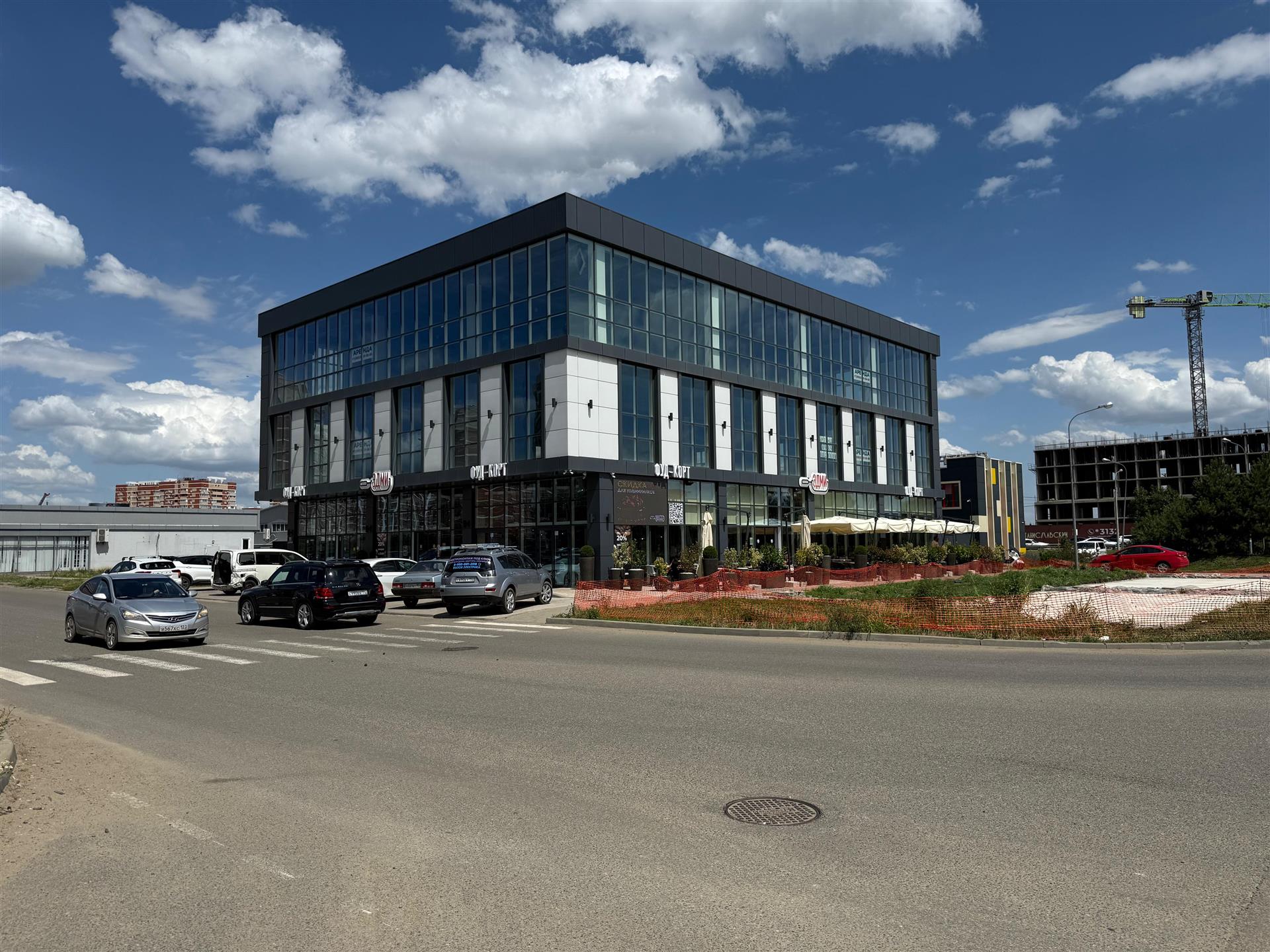 Фото №2: Коммерция 1260 м² - Краснодар, жилой комплекс Самолёт, отделение № 2 Агрофирмы Солнечная, жилой комплекс Движение, жилой комплекс Зелёный театр, Прикубанский внутригородской округ, мкр. жилой комплекс Мой Город, ул. Западный Обход, 39