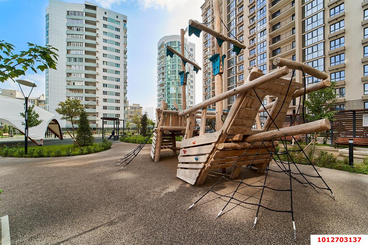 Фото №2: 3-комнатная квартира 123 м² - Краснодар, ЖК Аврора, Западный внутригородской округ, мкр. жилой комплекс Аврора, ул. имени Дзержинского, 95