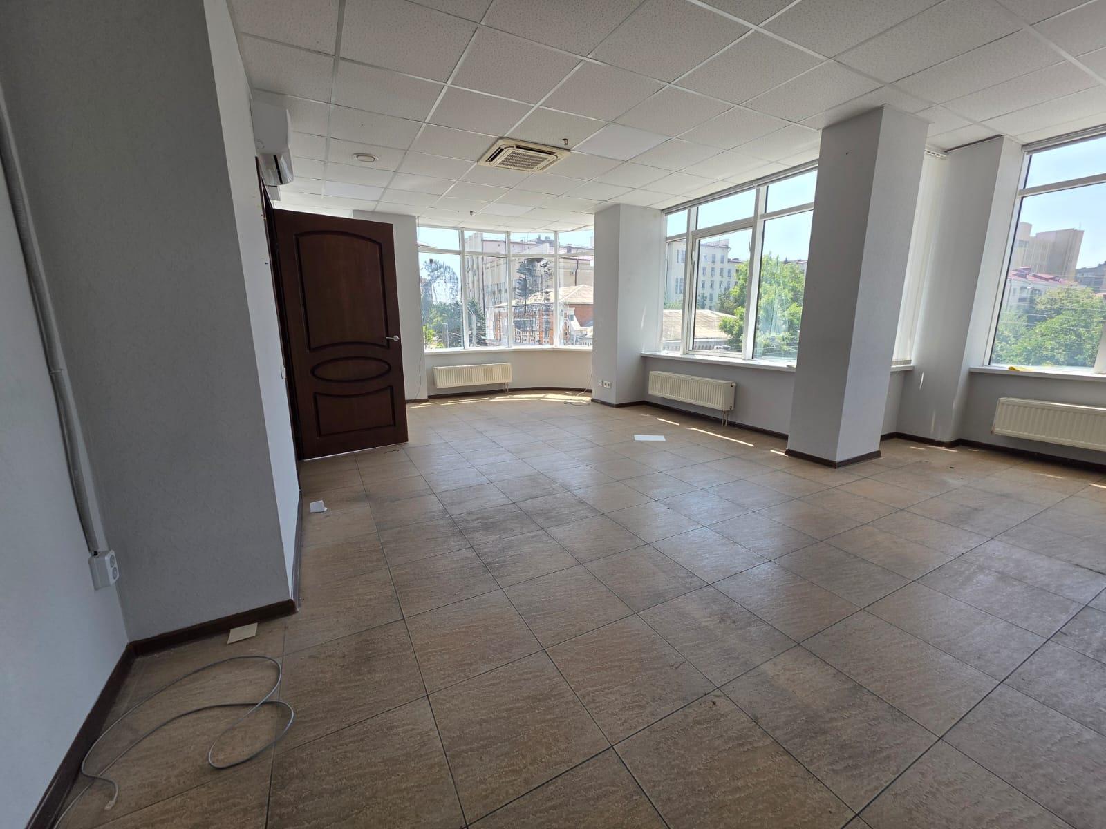 Фото №8: Коммерция 567 м² - Краснодар, Центральный внутригородской округ, Западный внутригородской округ, мкр. Центральный, ул. Гимназическая, 32