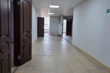 Фото №4: Офисное помещение 567 м² - Краснодар, мкр. Центральный, ул. Гимназическая, 32