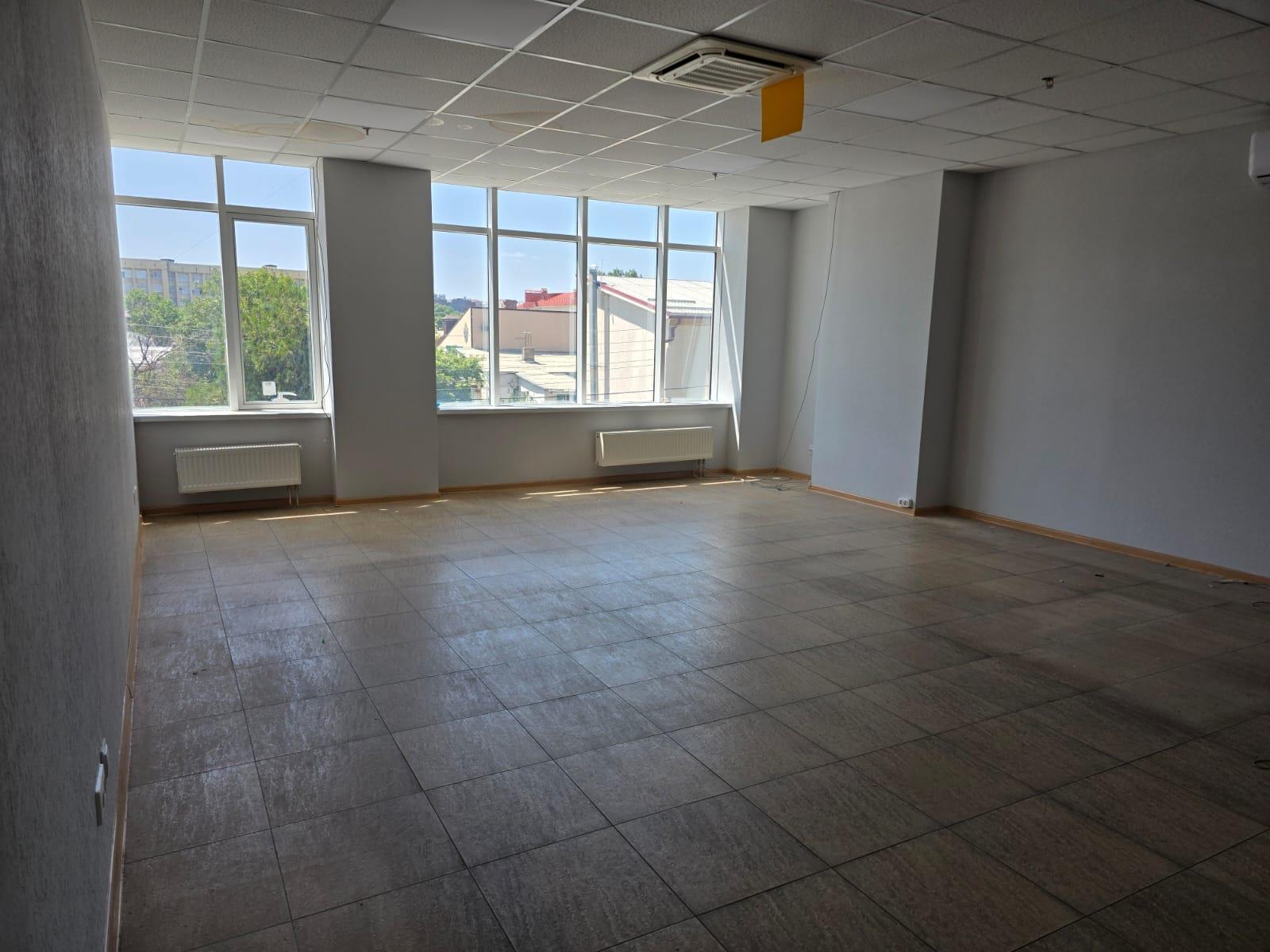 Фото №7: Коммерция 567 м² - Краснодар, Центральный внутригородской округ, Западный внутригородской округ, мкр. Центральный, ул. Гимназическая, 32