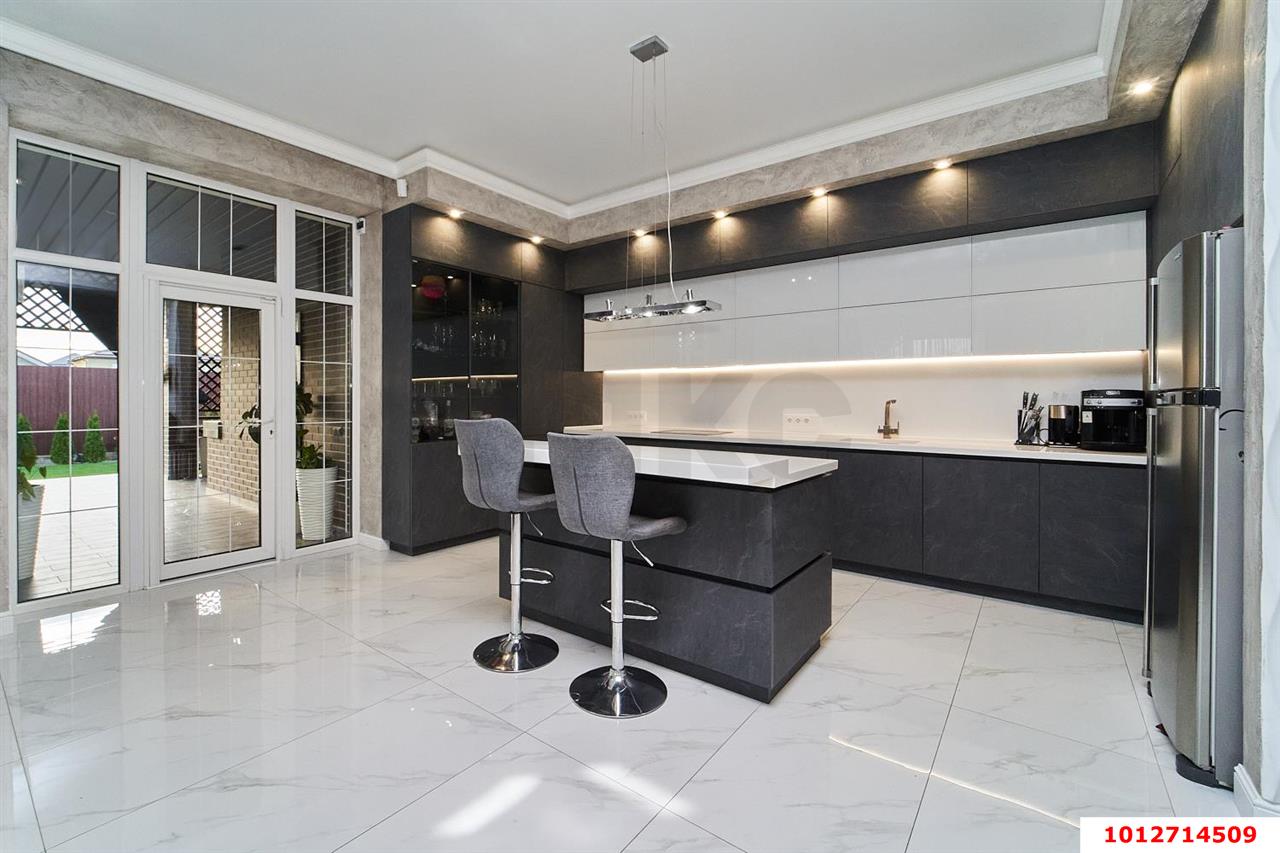 Фото №7: Дом 280 м² + 8 сот. - Российский, Прикубанский внутригородской округ, ул. Бархатная, 42