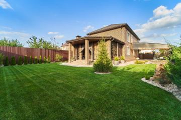 Фото №1: Дом 280 м² - Российский, мкр. Прикубанский внутригородской округ, ул. Бархатная, 42