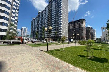 Фото №3: Торговое помещение 48 м² - Краснодар, мкр. жилой комплекс Дружный, б-р Адмиралтейский, 3к3