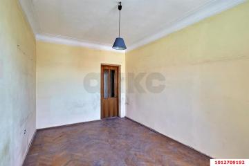Фото №1: 2-комнатная квартира <span class="whitespace-nowrap">51 м²</span>, <span class="whitespace-nowrap">4/5 эт.</span> - Краснодар, мкр. Центральный, ул. Янковского, 88