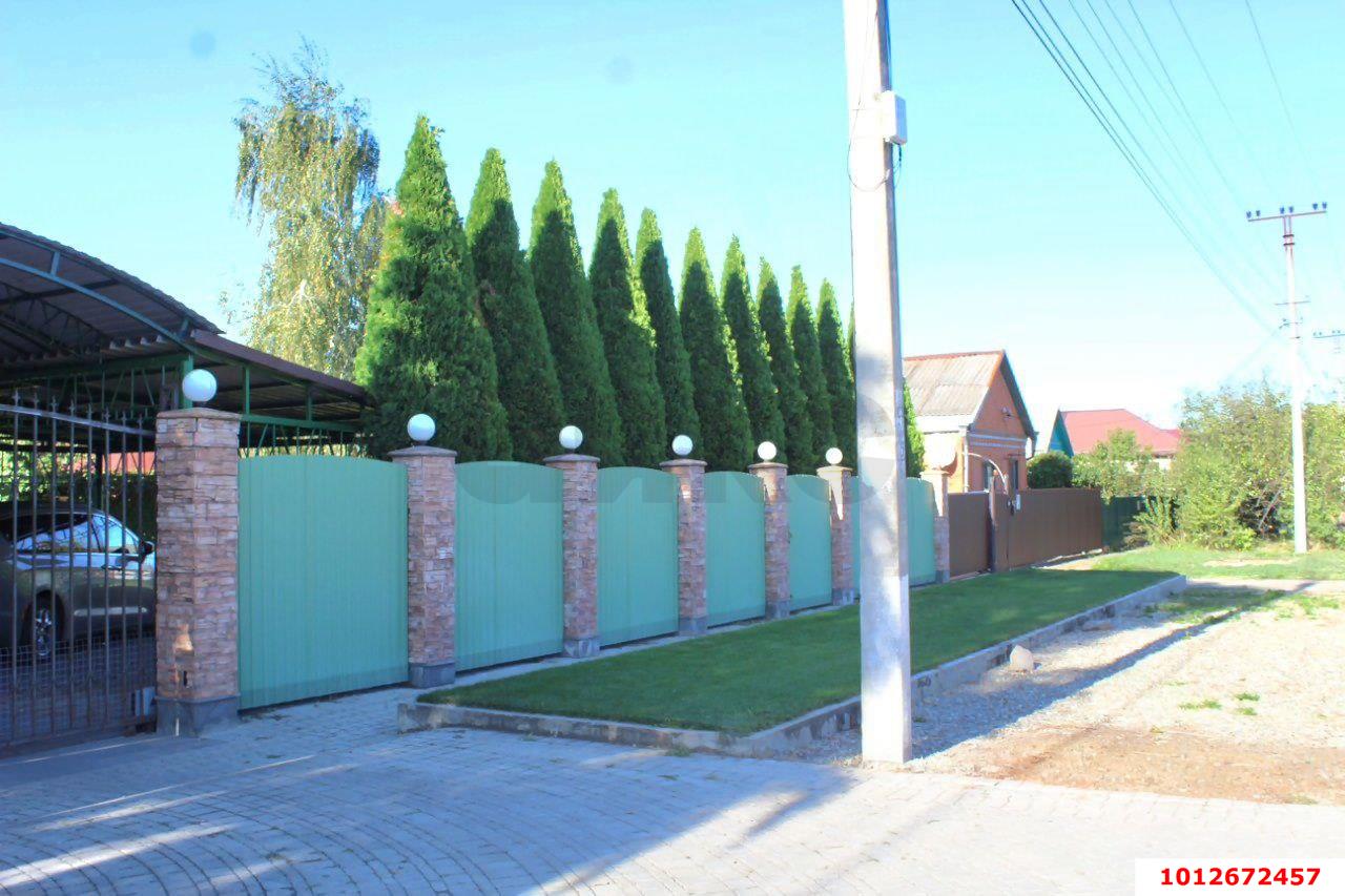 Фото №2: Дом 885 м² + 20 сот. - Белореченск, ул. Деповская, 127