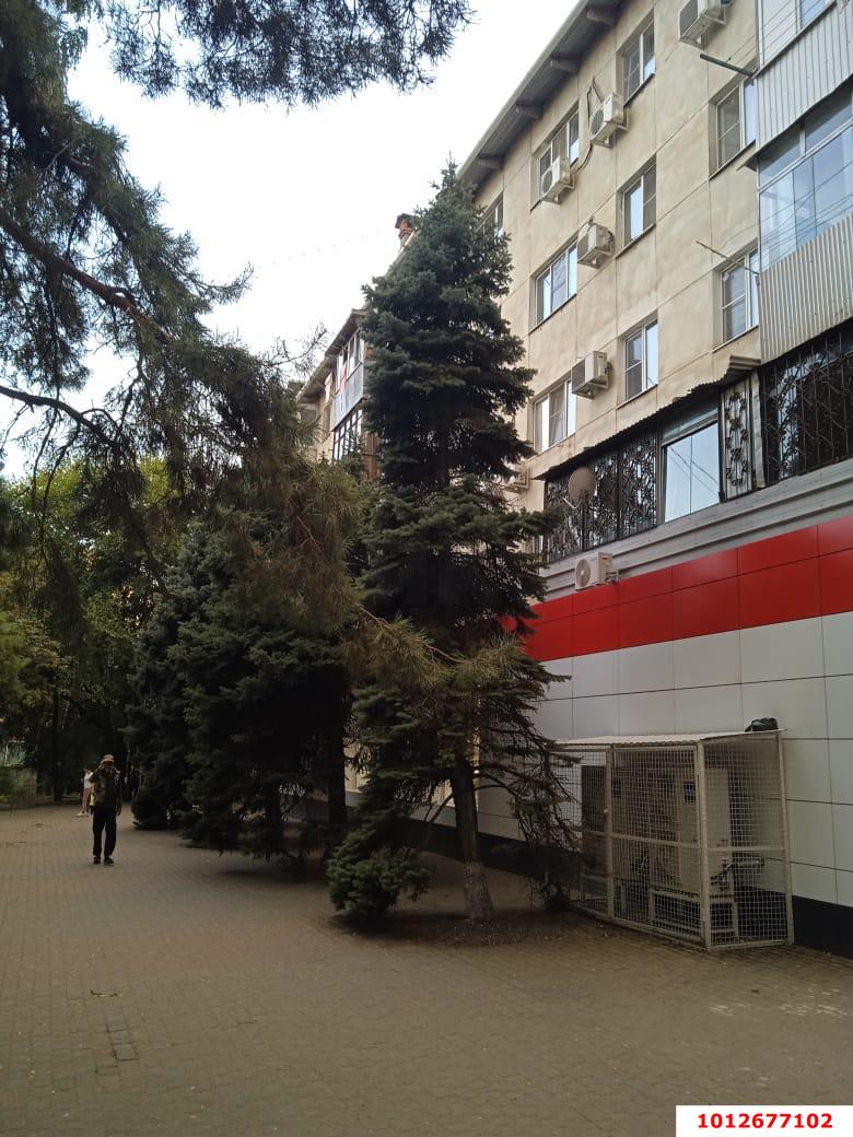 Фото №2: 3-комнатная квартира 59 м² - Краснодар, Центральный, ул. Коммунаров, 286