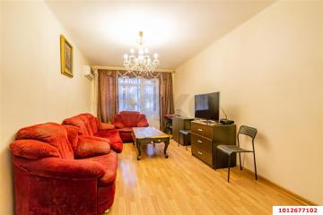 Фото №1: 3-комнатная квартира 59 м² - Краснодар, мкр. Центральный, ул. Коммунаров, 286