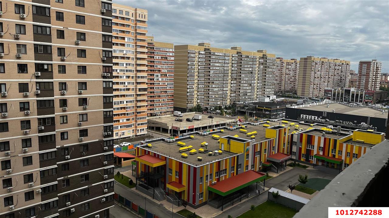 Фото №2: 2-комнатная квартира <span class="whitespace-nowrap">57 м²</span>, <span class="whitespace-nowrap">12/24 эт.</span> - Краснодар, Прикубанский внутригородской округ, ЖК Лучший, мкр. имени Петра Метальникова, ул. Петра Метальникова, 36
