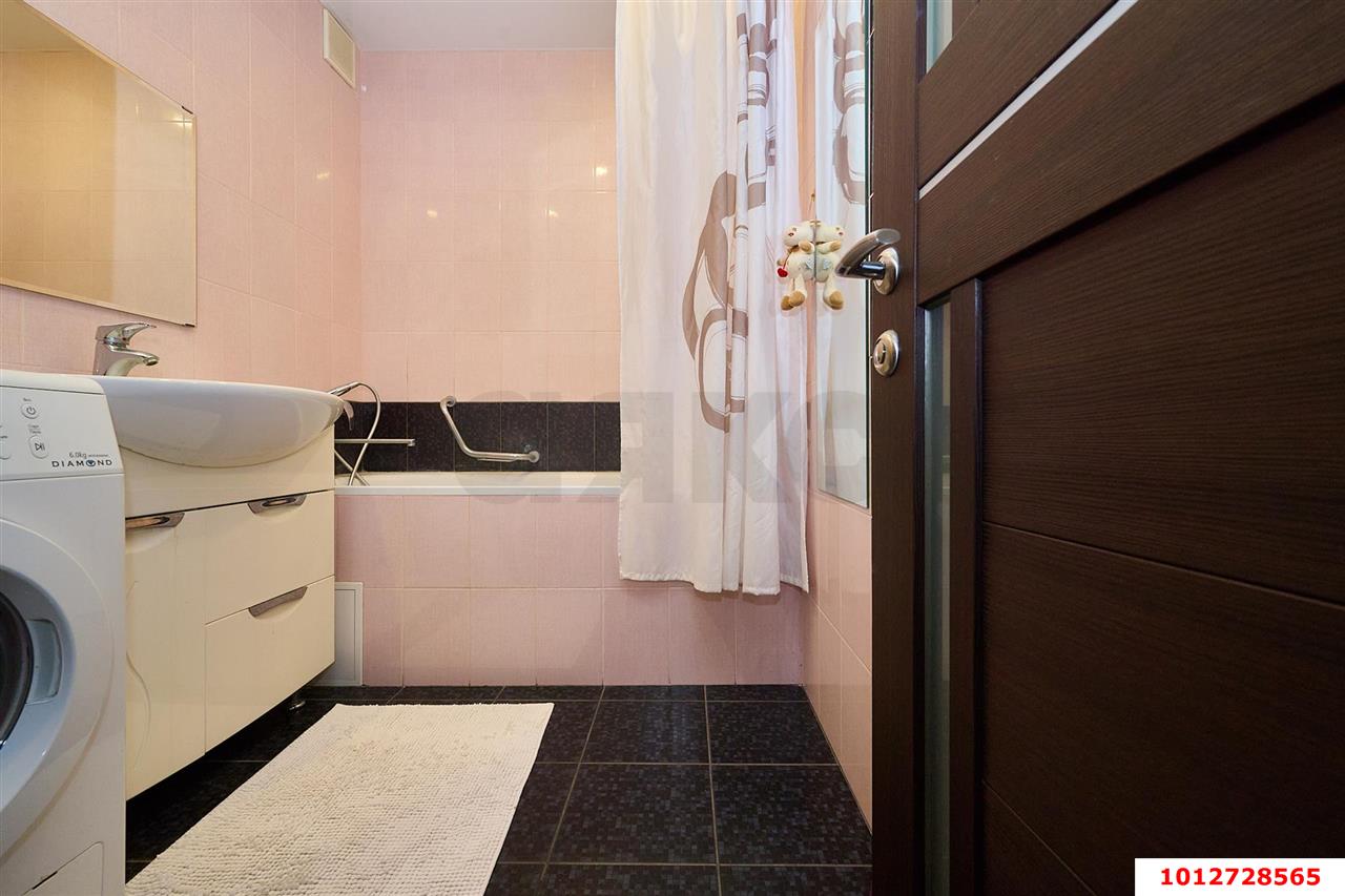 Фото №11: 2-комнатная квартира 73 м² - Краснодар, Микрохирургии глаза, ул. Академика Лукьяненко, 34