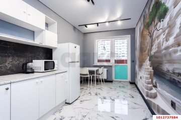 Фото №2: 2-комнатная квартира 68 м² - Краснодар, мкр. Гидростроителей, пр-кт имени писателя Знаменского, 9Б