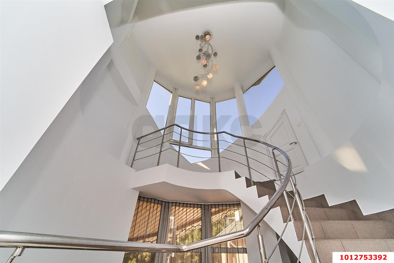 Фото №13: Дом 1155 м² + 17.5 сот. - Краснодар, ул. Титова, 62