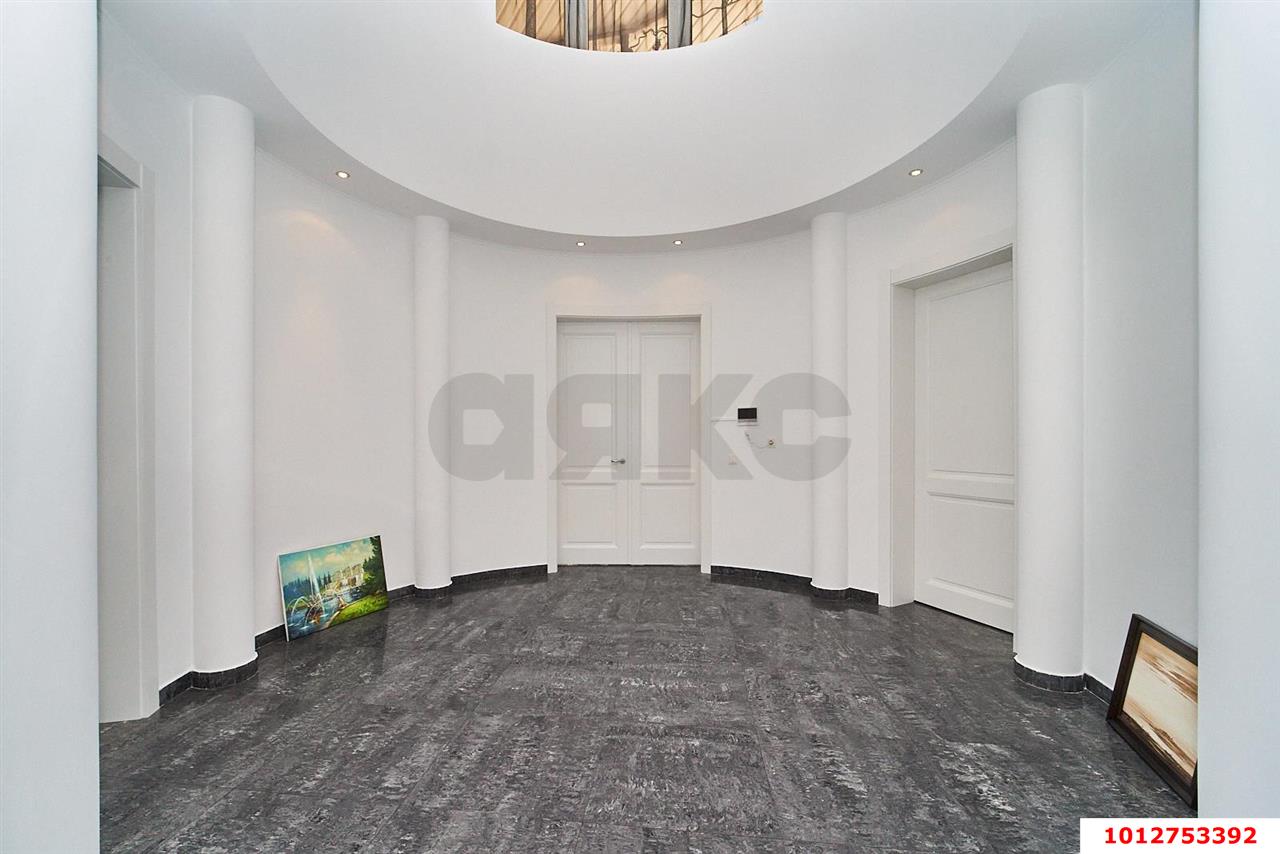 Фото №9: Дом 1155 м² + 17.5 сот. - Краснодар, Фестивальный, ул. Титова, 62