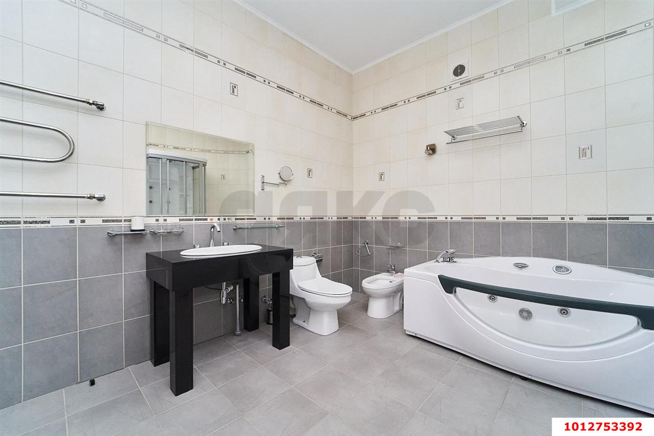 Фото №17: Дом 1155 м² + 17.5 сот. - Краснодар, Фестивальный, ул. Титова, 62