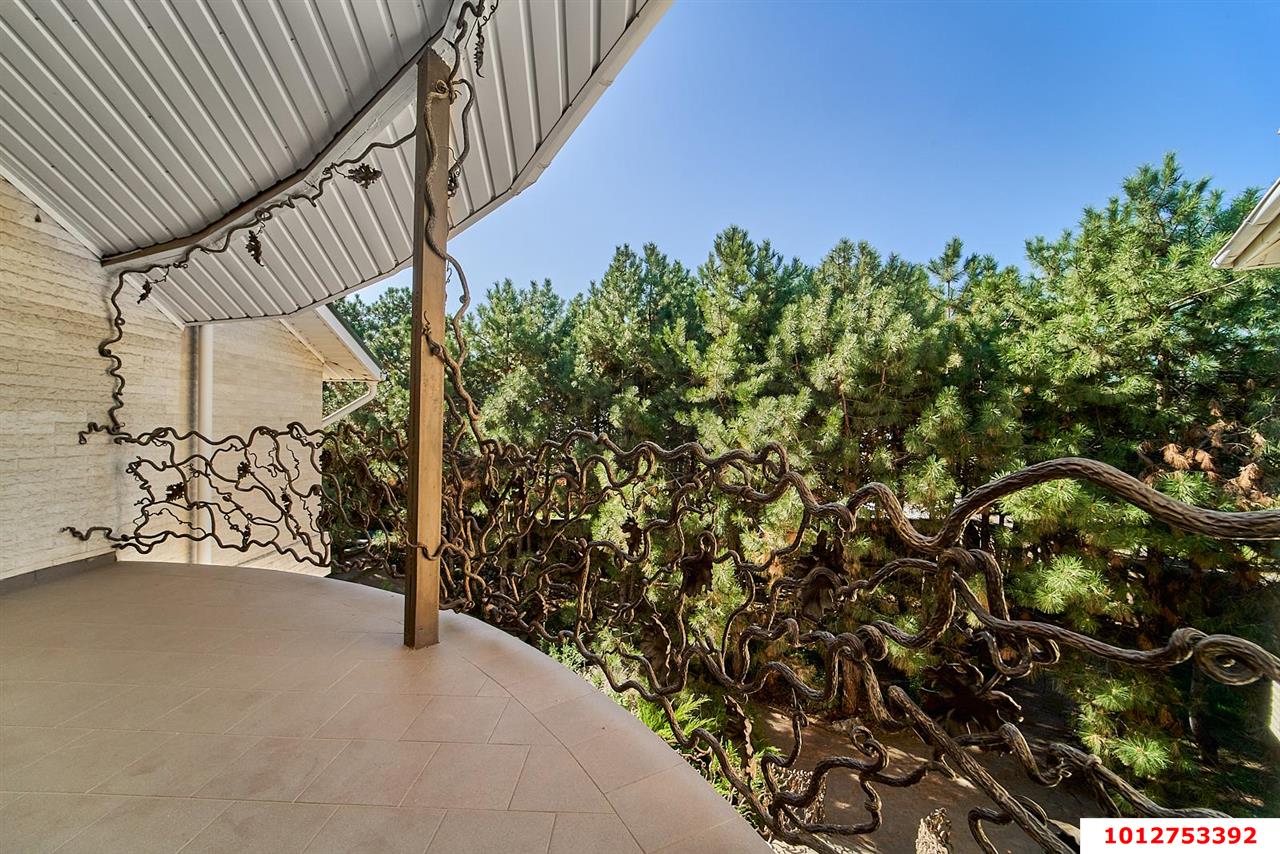 Фото №3: Дом 1155 м² + 17.5 сот. - Краснодар, Фестивальный, ул. Титова, 62