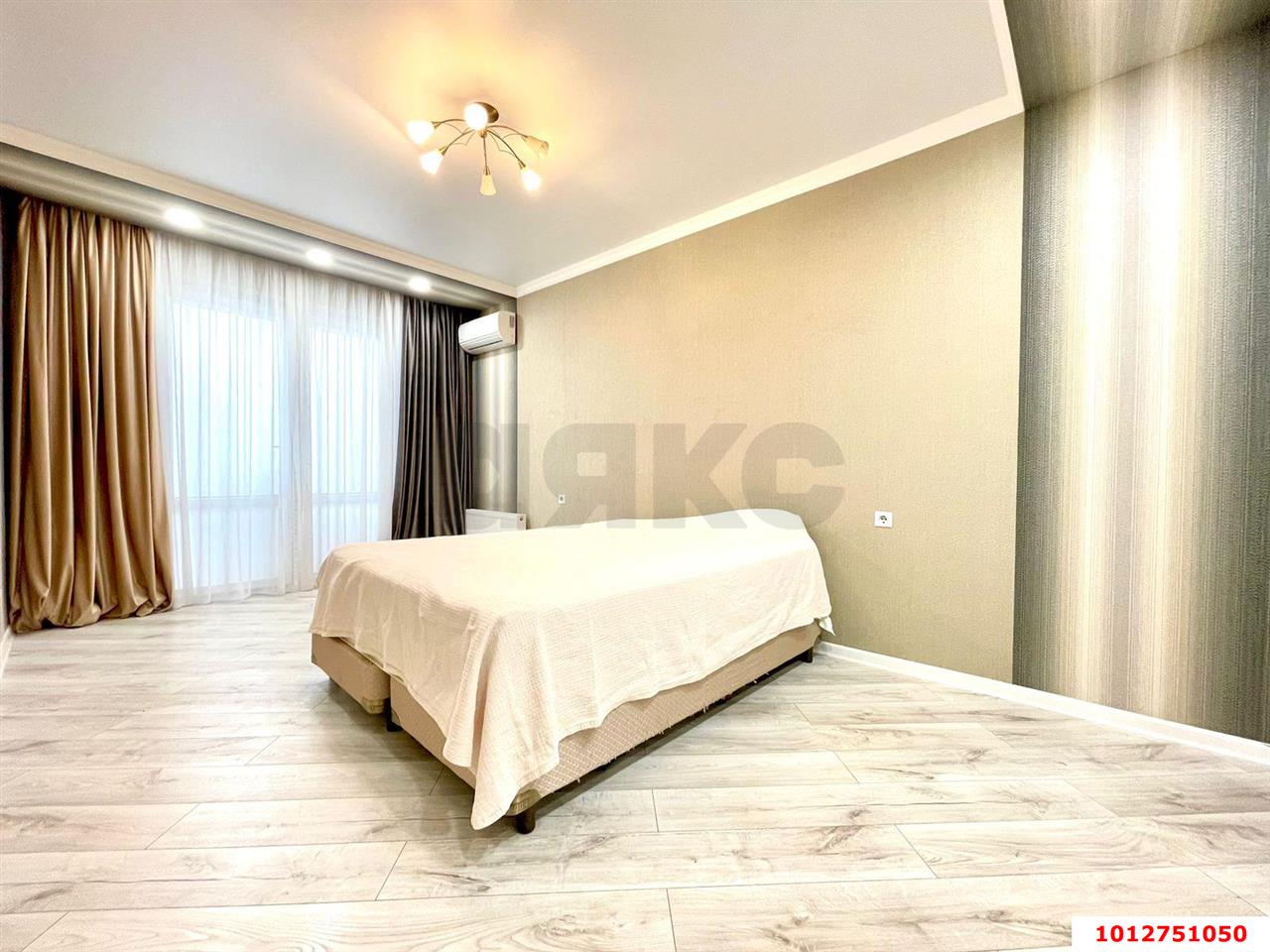Фото №2: 2-комнатная квартира 75 м² - Краснодар, жилой комплекс Аквамарин, ул. Уральская, 75к2