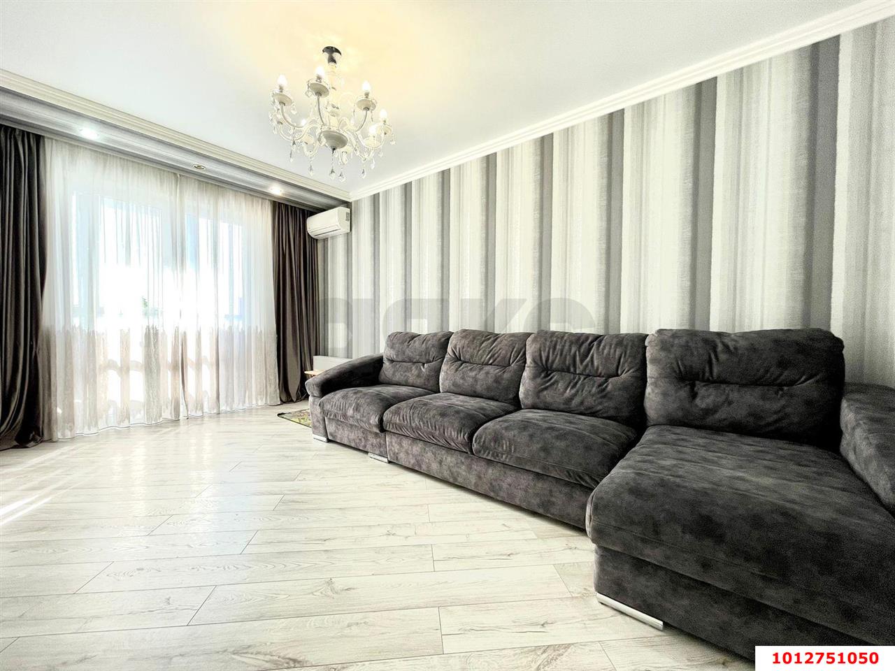 Фото №2: 2-комнатная квартира 75 м² - Краснодар, Карасунский внутригородской округ, Хлопчато-бумажный Комбинат, мкр. жилой комплекс Аквамарин, ул. Уральская, 75к2