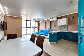 Фото №1: 2-комнатная квартира 100 м² - Краснодар, мкр. Центральный, ул. Ломоносова, 97