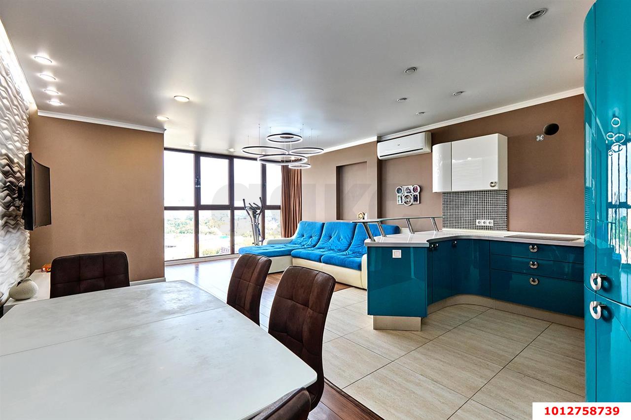 Фото №1: 2-комнатная квартира 100 м² - Краснодар, Центральный внутригородской округ, мкр. Центральный, ул. Ломоносова, 97