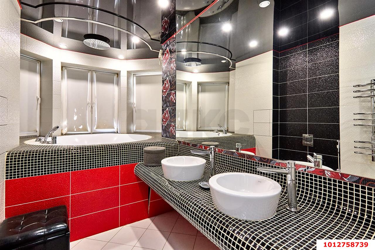 Фото №10: 2-комнатная квартира 100 м² - Краснодар, Центральный внутригородской округ, мкр. Центральный, ул. Ломоносова, 97