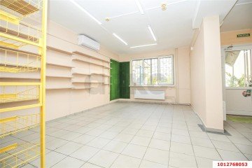 Фото №1: Торговое помещение 53 м² - Краснодар, мкр. Гидростроителей, ул. Парусная