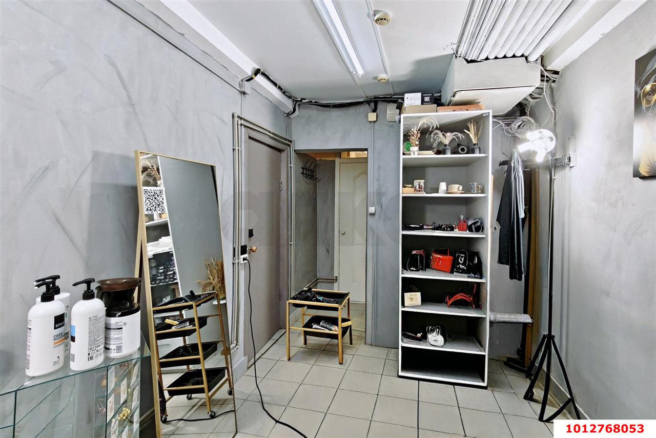Фото №14: Торговое помещение <span class="whitespace-nowrap">53 м²</span>, <span class="whitespace-nowrap">1/16 эт.</span> - Краснодар, Карасунский внутригородской округ, мкр. Гидростроителей, ул. Парусная, 20/1